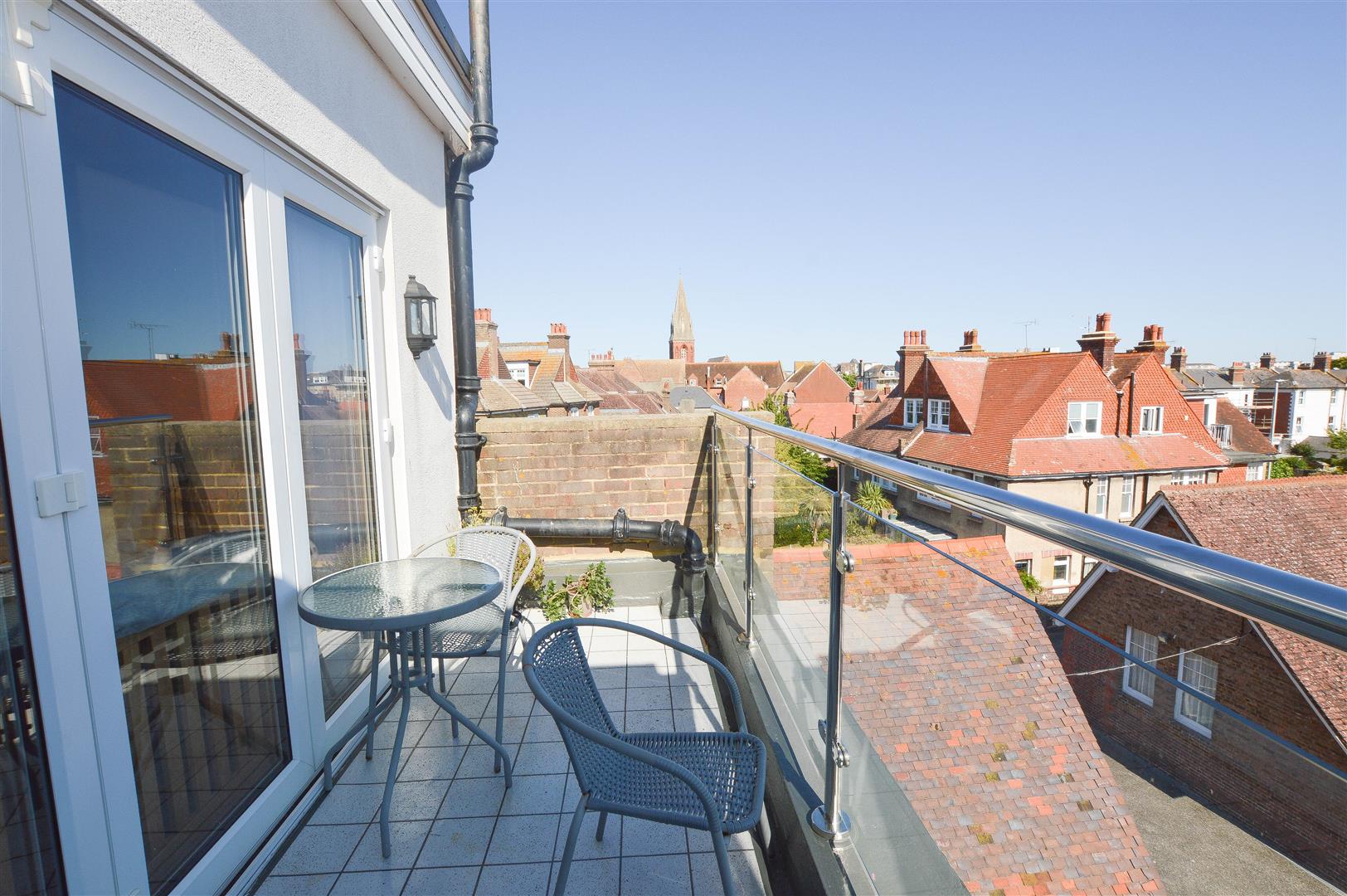 Property Details for Gloucester Mews Eastbourne East Sussex BN21 4XH